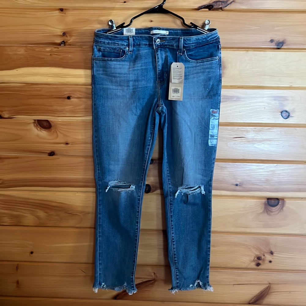 Skinny ripped ankle levis